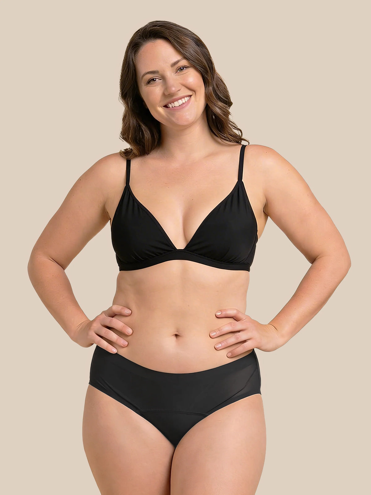 Lettera sul nuoto mestruale | Extra intenso | 100% a prova di perdite | Nero