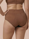 Menstruatie ondergoed karamel, classic brief gedragen van achteren